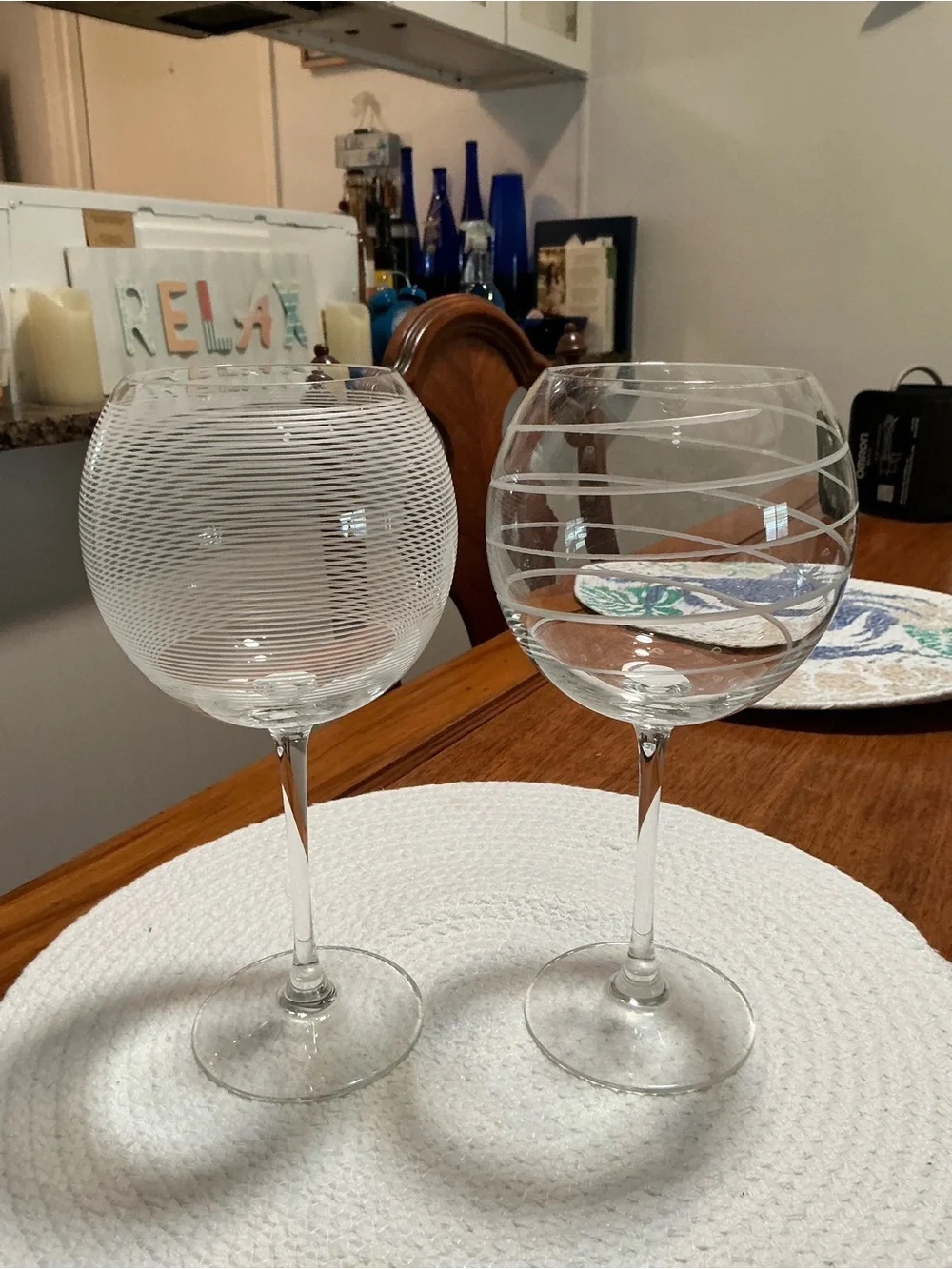 Clear Decorative Balloon Wine Glasses with Etched Stripe Pattern - Set of 2